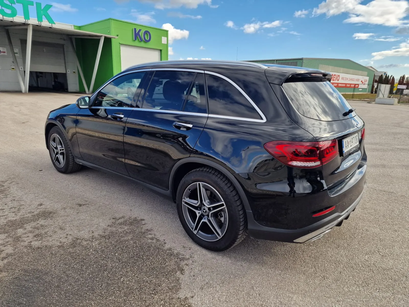 
								Mercedes-Benz GLC SUV 200 4MATIC A/T full									