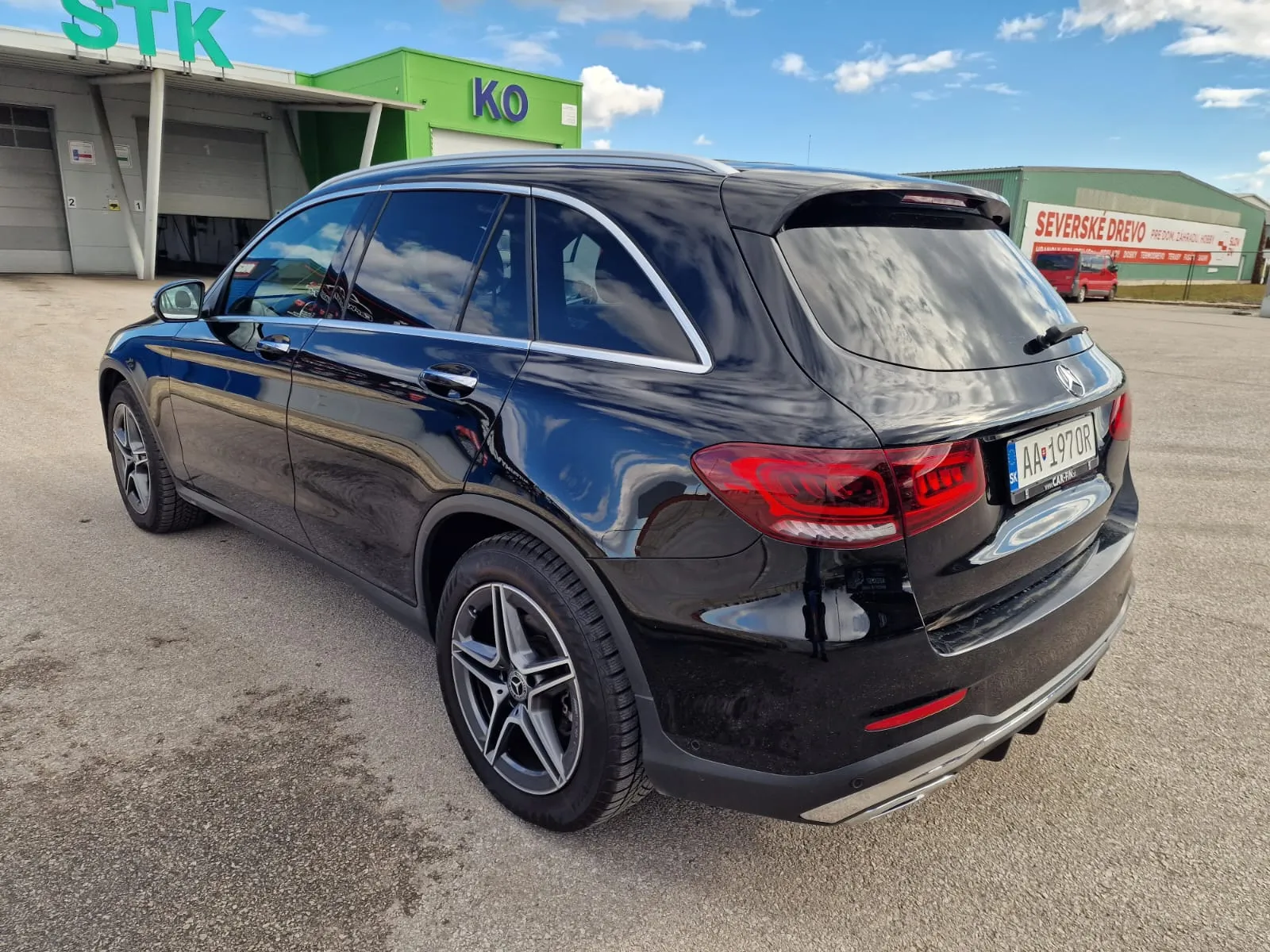 
								Mercedes-Benz GLC SUV 200 4MATIC A/T full									