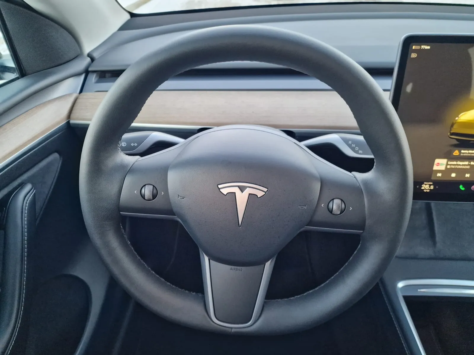 
								Tesla Model Y LONG RANGE DUAL MOTOR full									