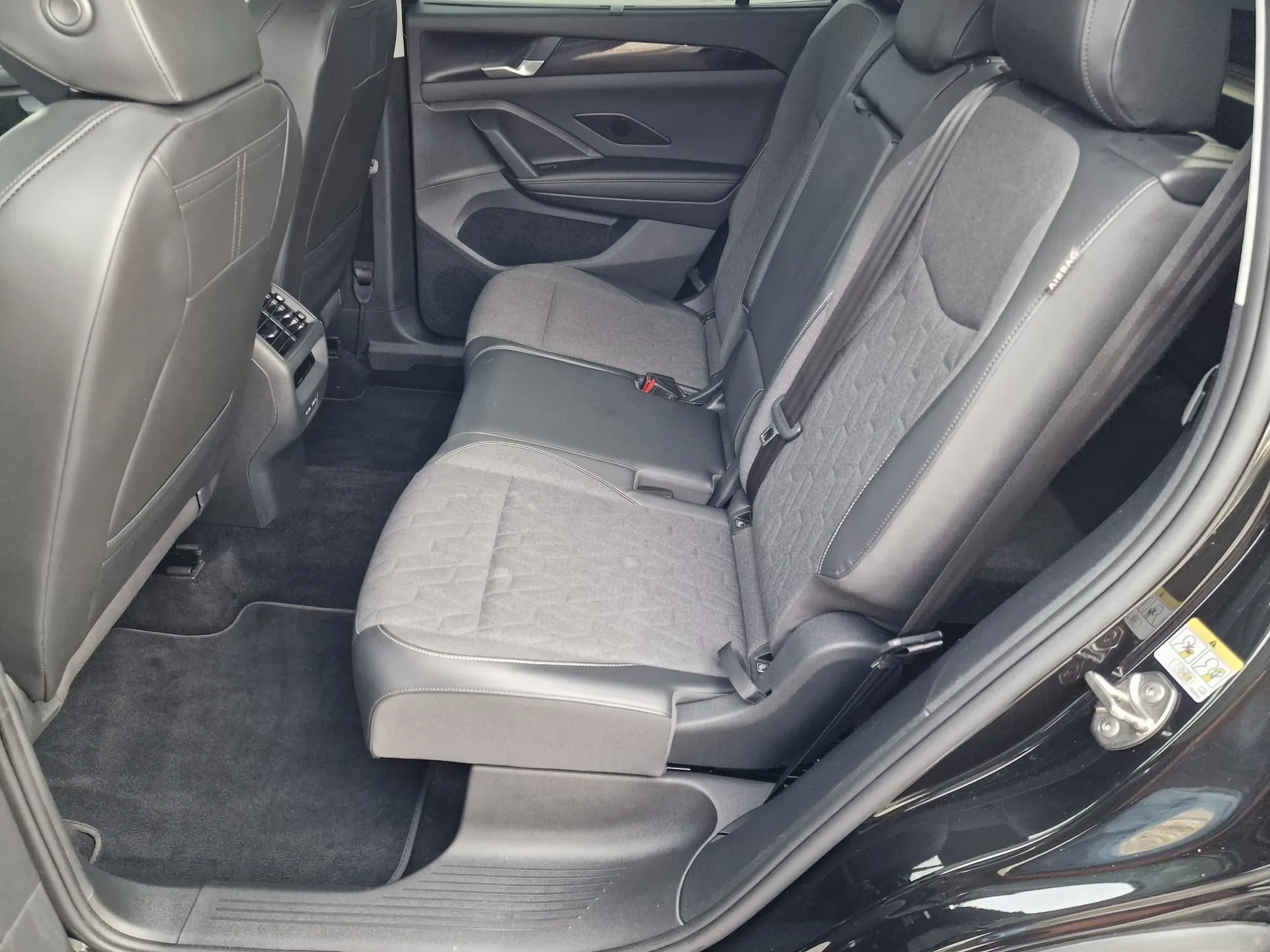 
								Volkswagen Tayron 1.5 eTSI 7-miestny full									