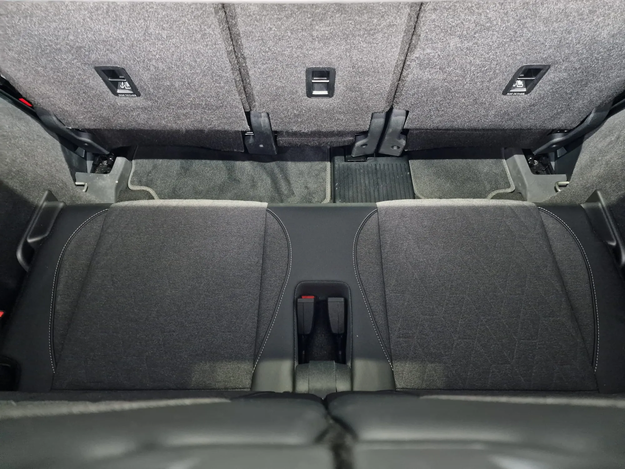 
								Volkswagen Tayron 1.5 eTSI 7-miestny full									