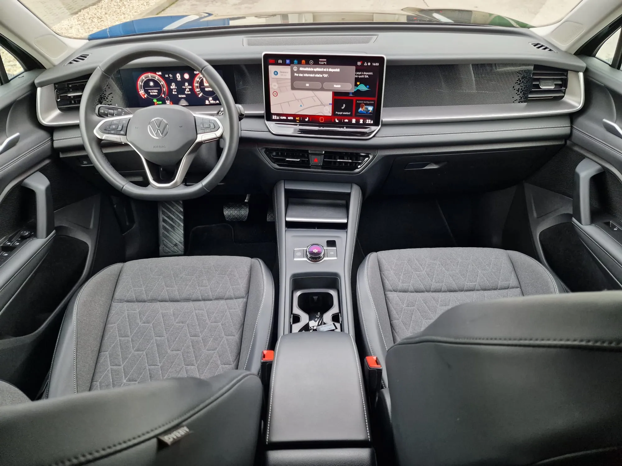 
								Volkswagen Tayron 1.5 eTSI 7-miestny full									