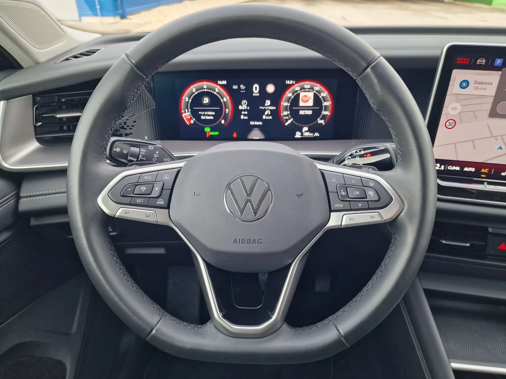 
								Volkswagen Tayron 1.5 eTSI 7-miestny full									