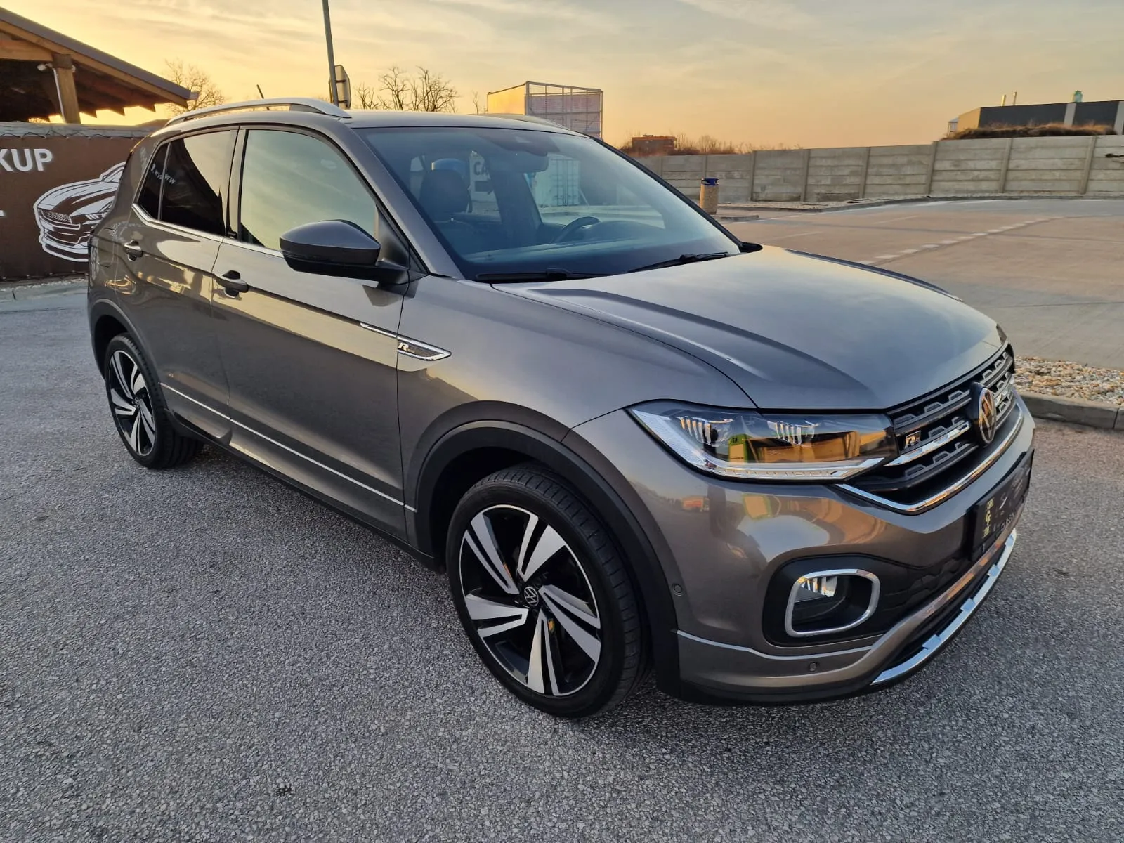 
								Volkswagen T-Cross 1.6TDi Style DSG full									