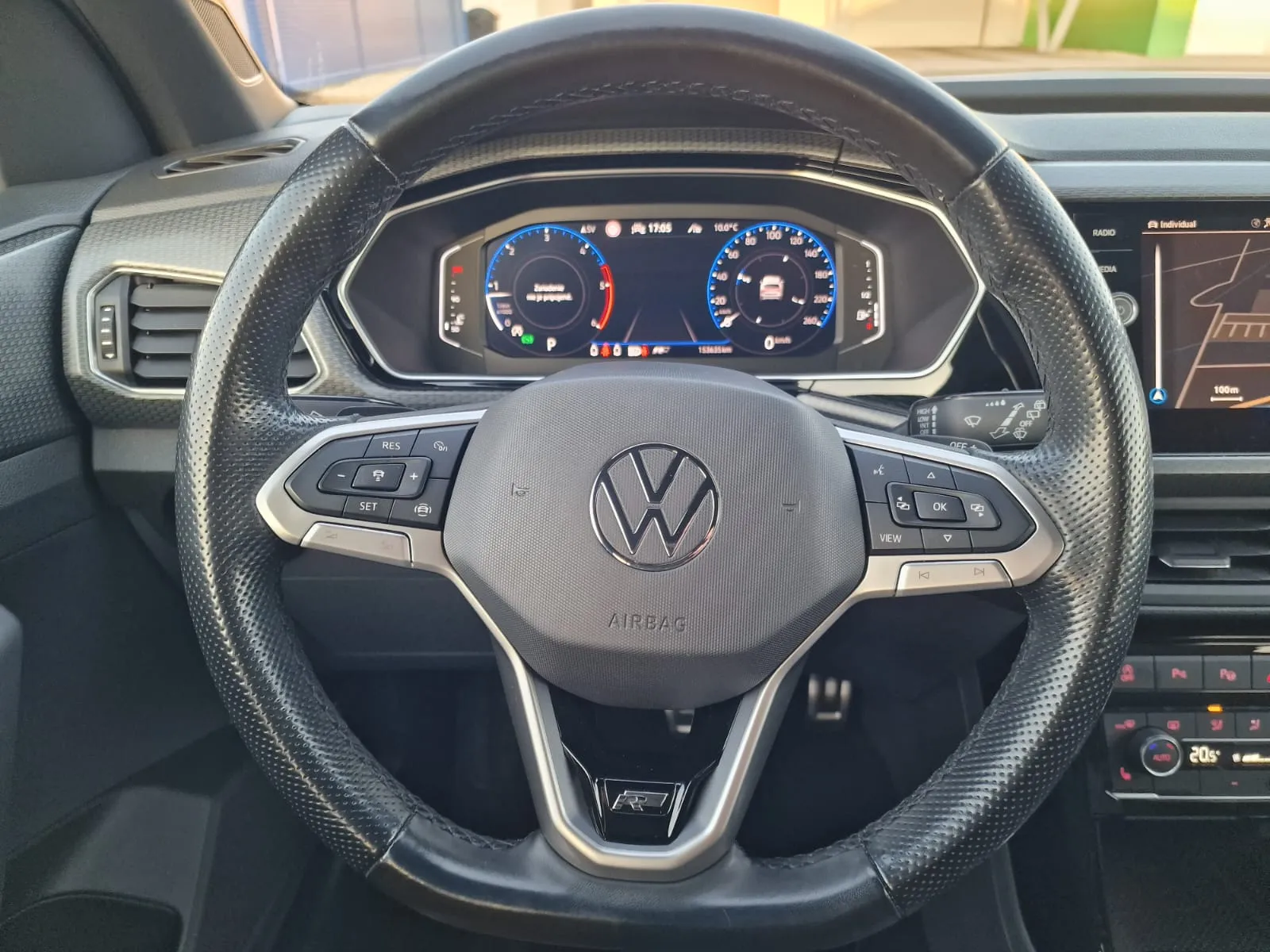 
								Volkswagen T-Cross 1.6TDi Style DSG full									