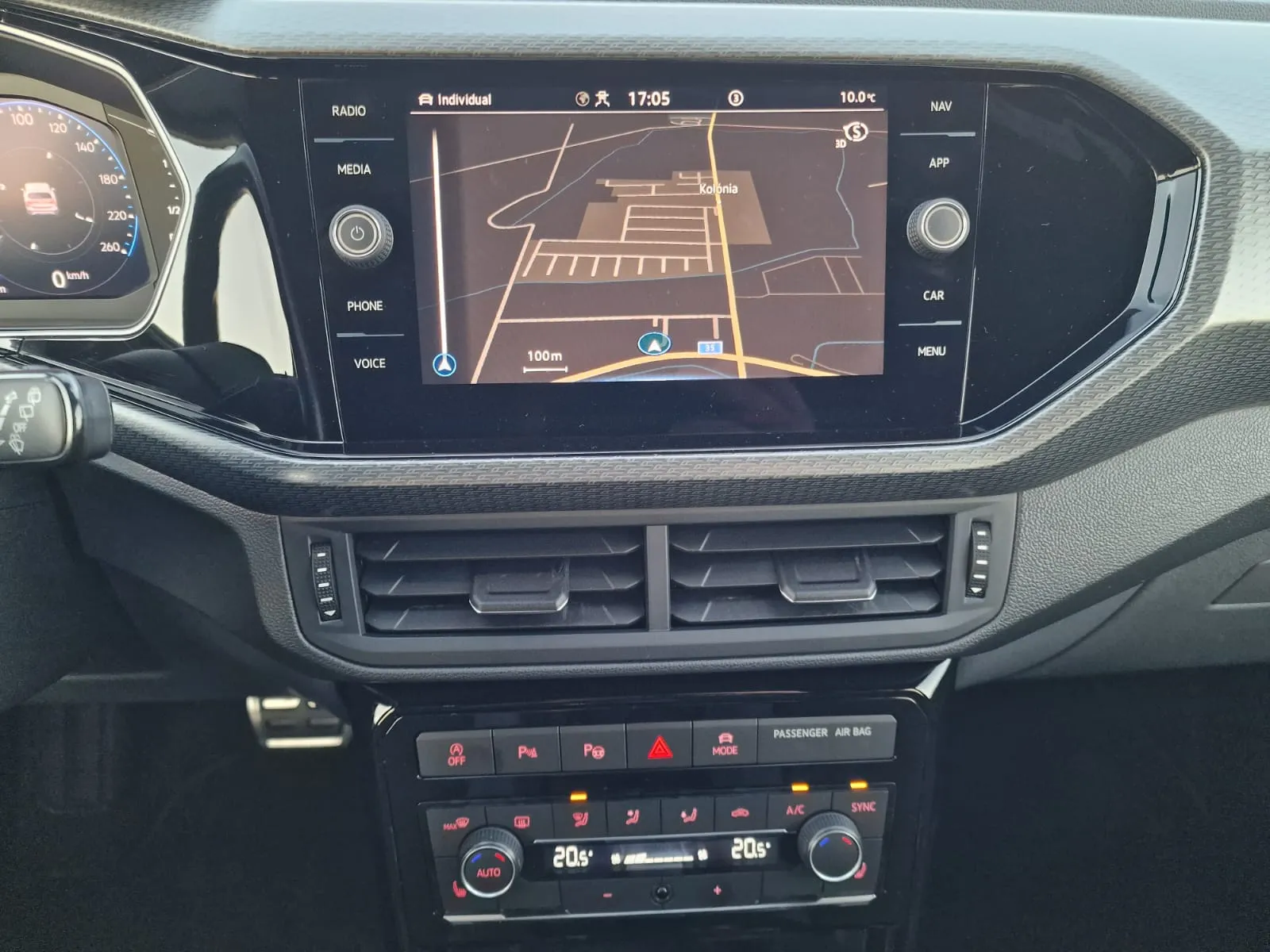 
								Volkswagen T-Cross 1.6TDi Style DSG full									