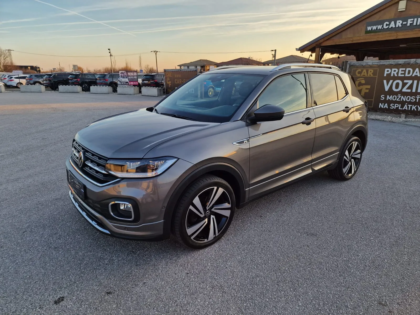 
								Volkswagen T-Cross 1.6TDi Style DSG full									