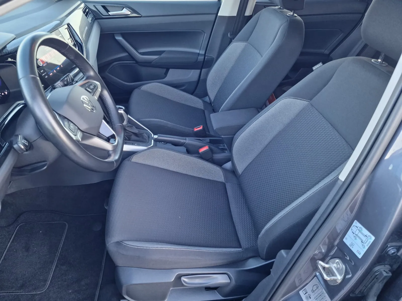 
								Wolksvagen Polo 1.0TSI Life DSG full									
