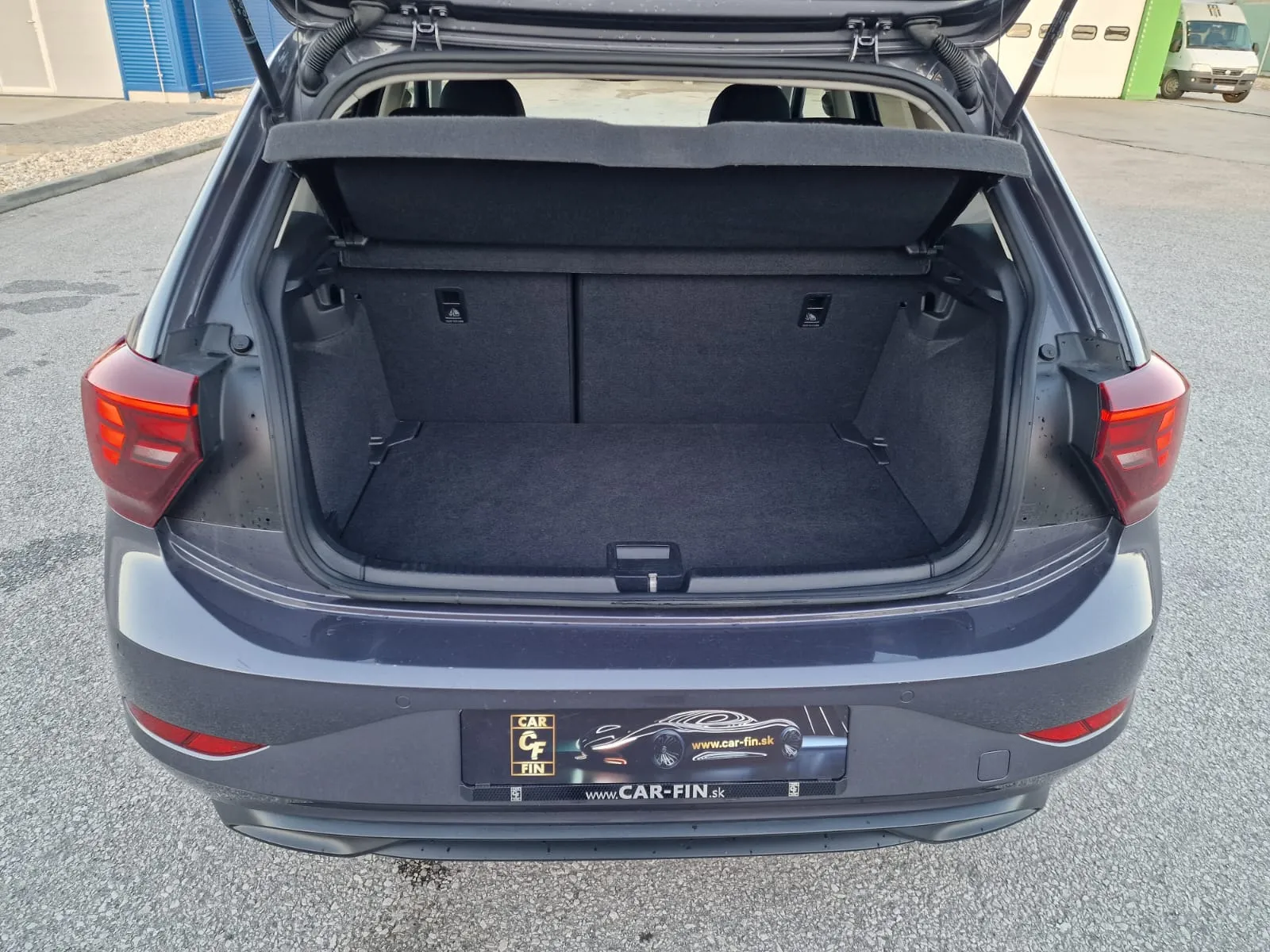 
								Wolksvagen Polo 1.0TSI Life DSG full									