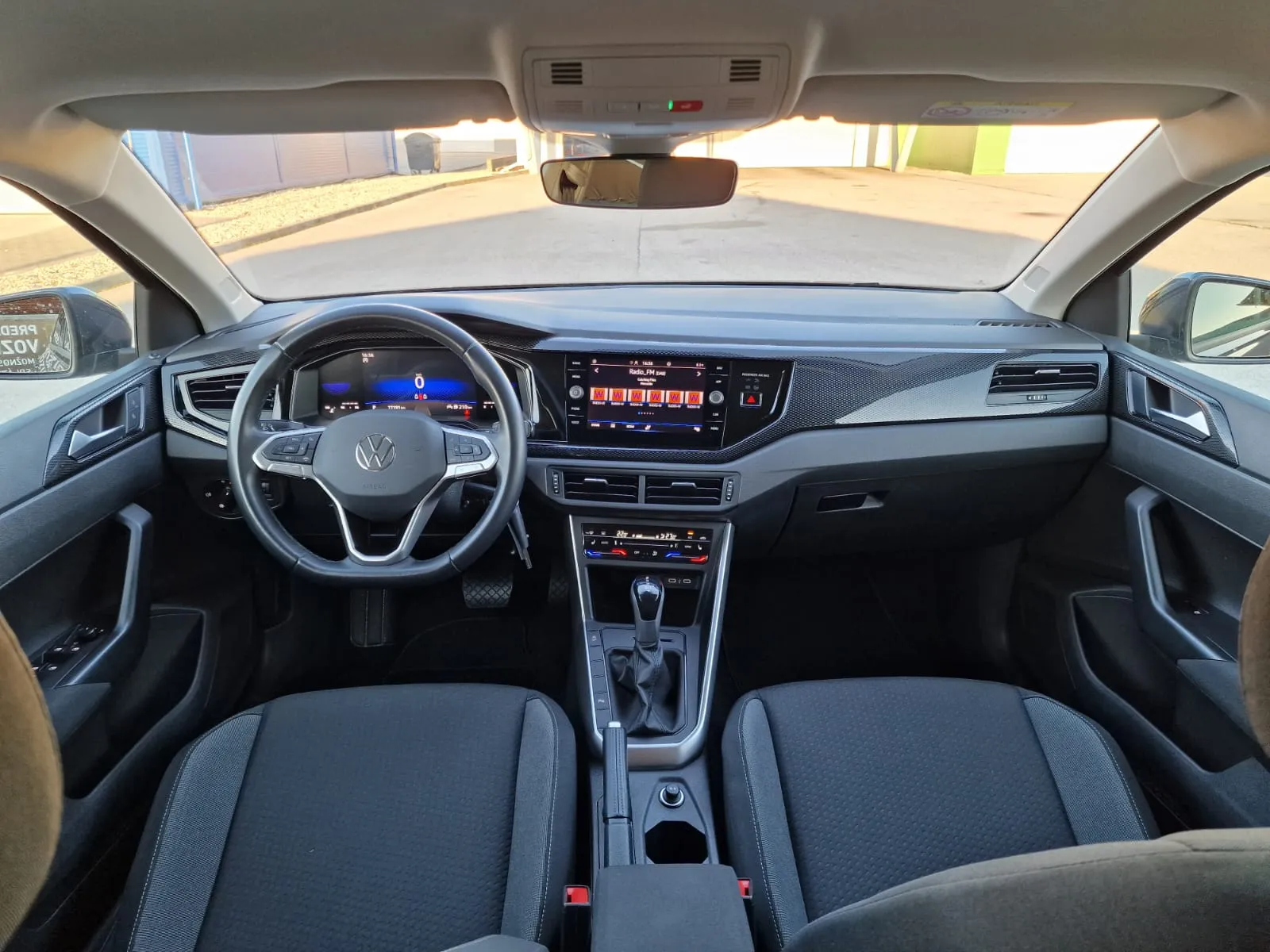 
								Wolksvagen Polo 1.0TSI Life DSG full									