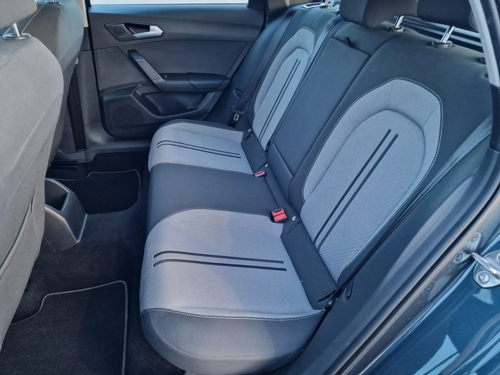 
								Seat Leon Sportstourer 2.0 TDI 150 Style DSG full									