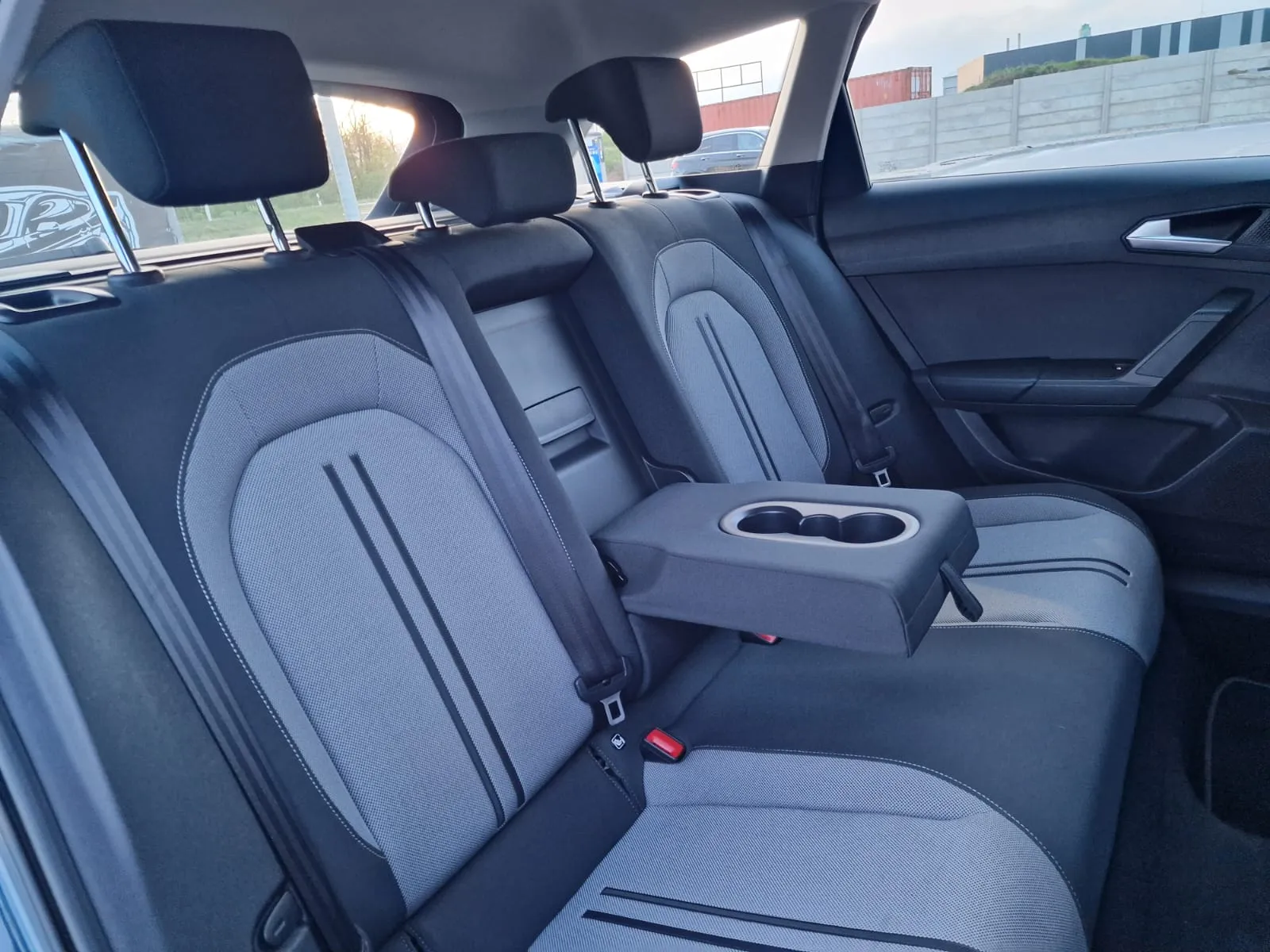
								Seat Leon Sportstourer 2.0 TDI 150 Style DSG full									