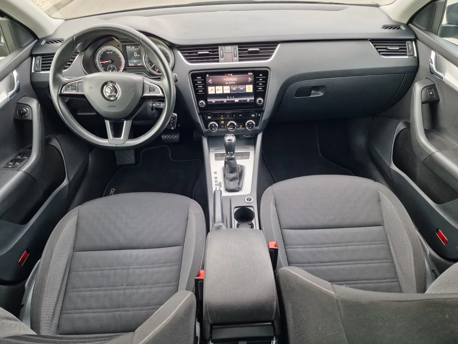
								Škoda Octavia Combi 1.6 TDI 115k Style DSG full									