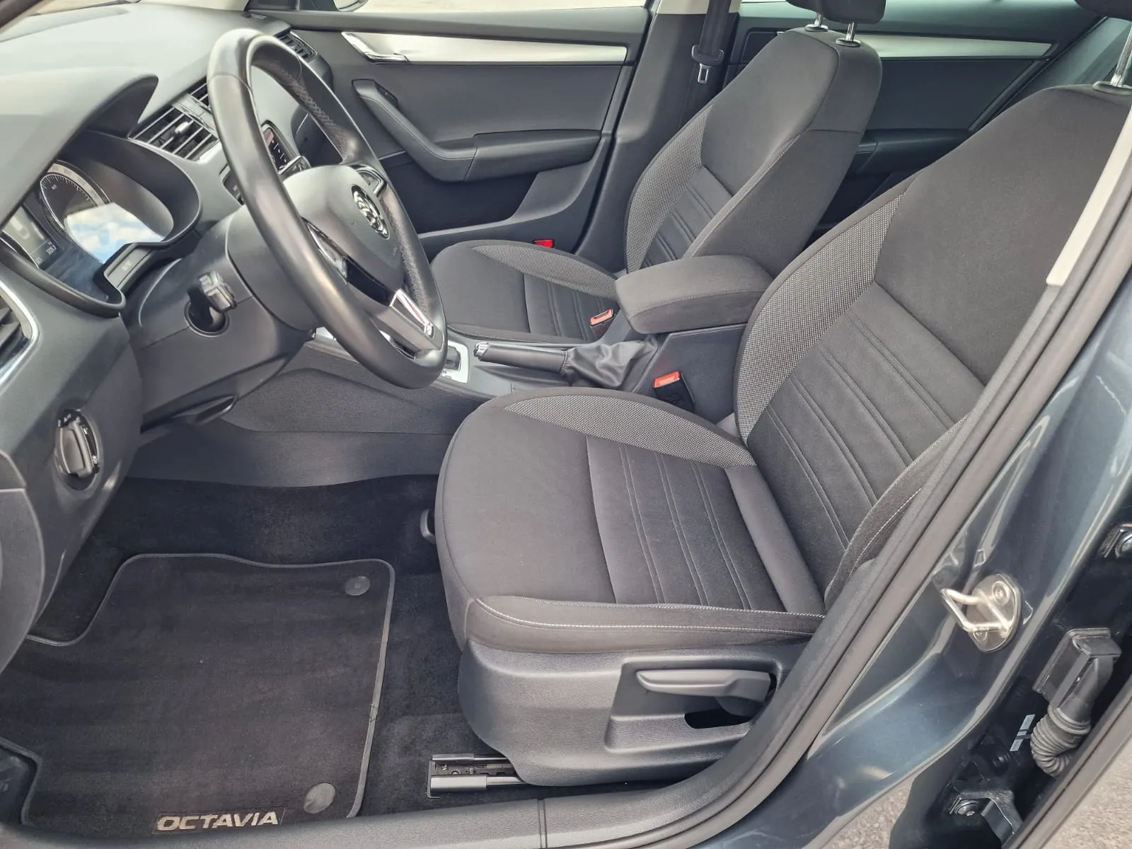 
								Škoda Octavia Combi 1.6 TDI 115k Style DSG full									