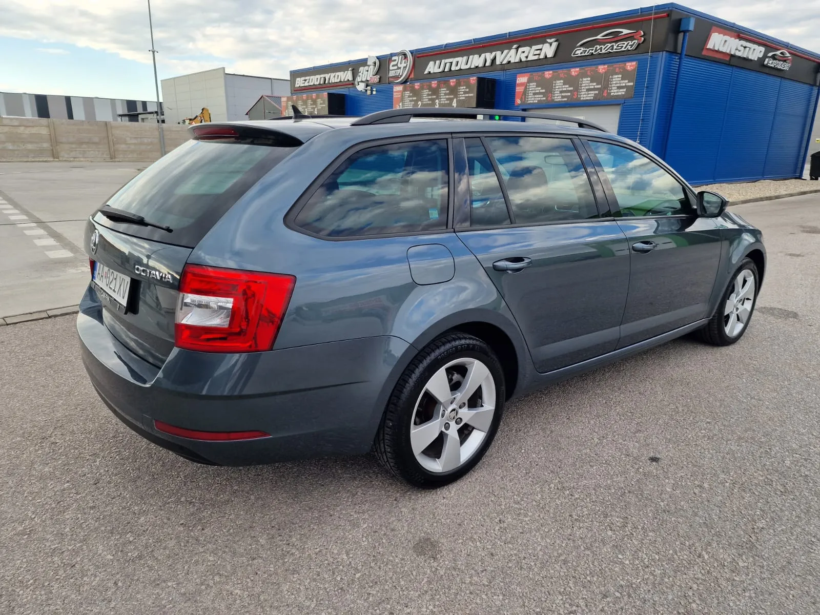 
								Škoda Octavia Combi 1.6 TDI 115k Style DSG full									