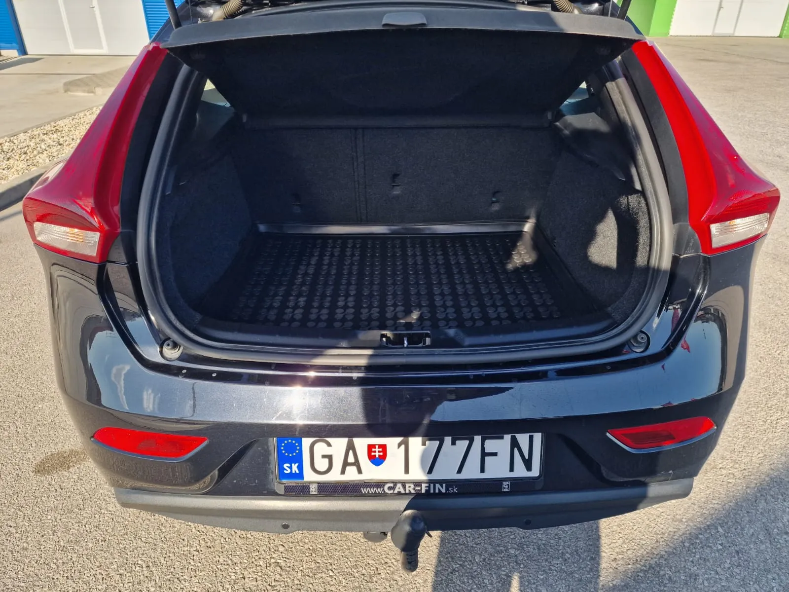 
								Volvo V40 Momentum full									