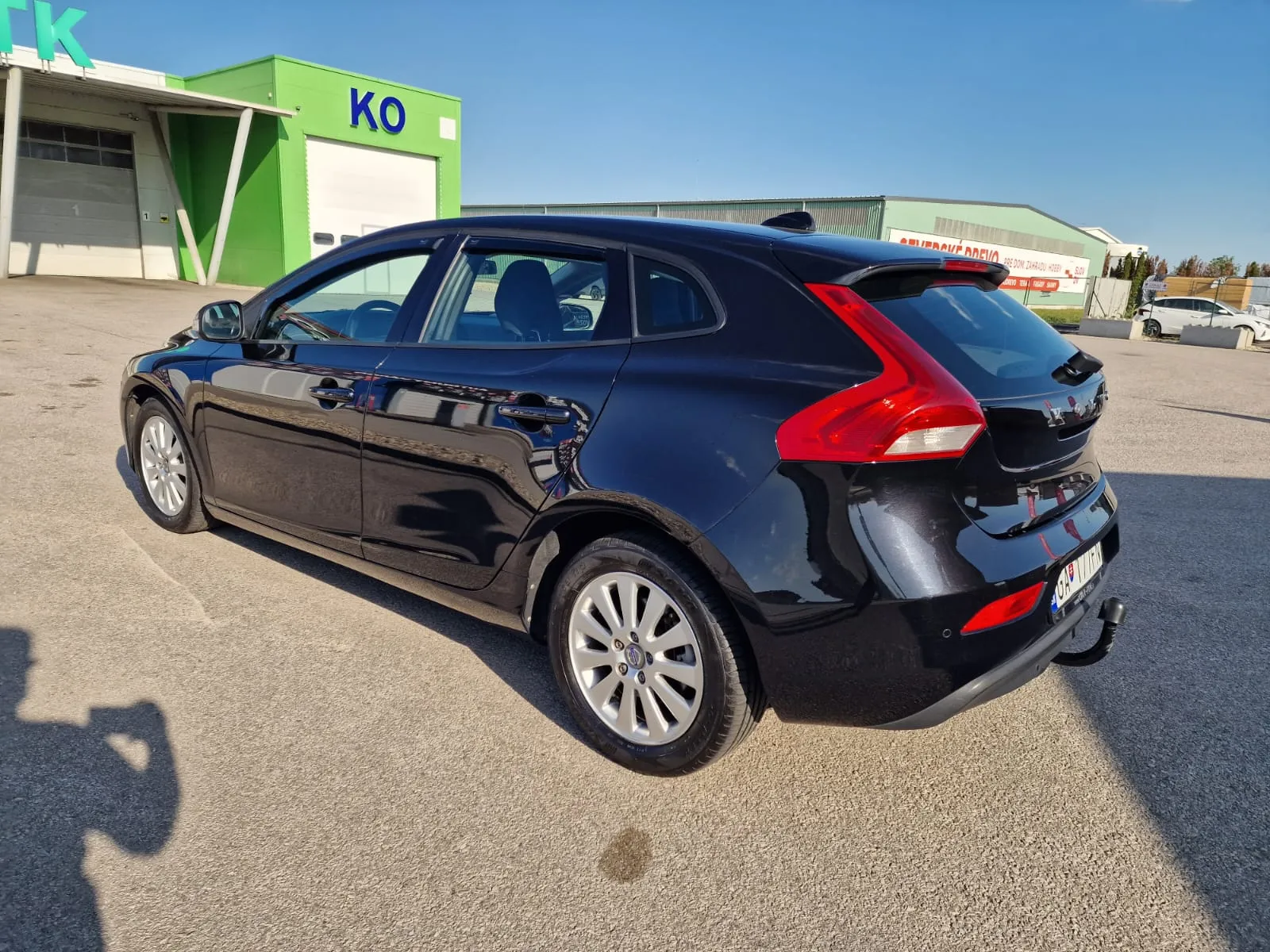
								Volvo V40 Momentum full									
